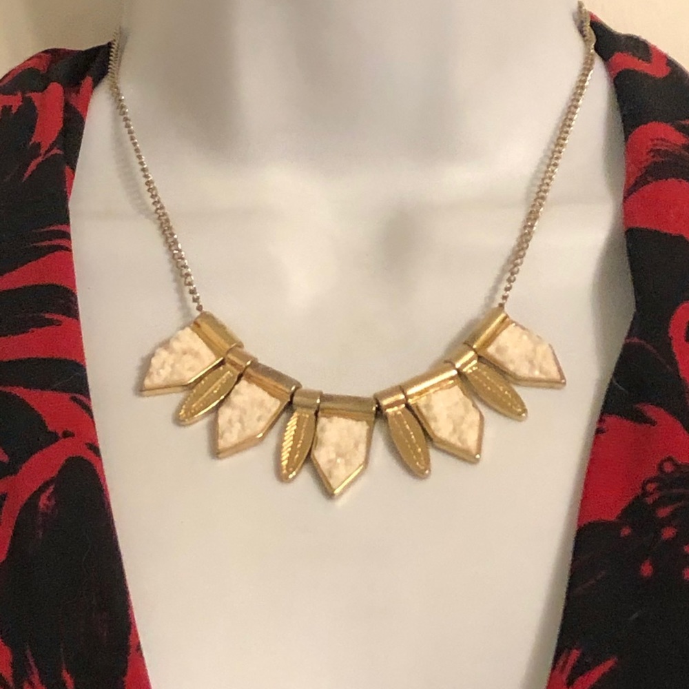 Statement necklace - Picture 7 of 16